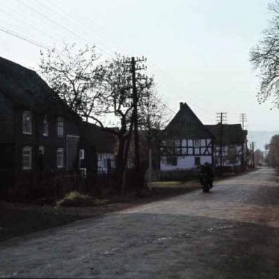 Db Nr 15a 1935 Dorfstrasse Bottenberg Wilhelm Weller Albert Engelwems Sohn Fritz Bocking Adolf Schreiber Hermann Dommes Koch Fritz Schotzes 800x524 1